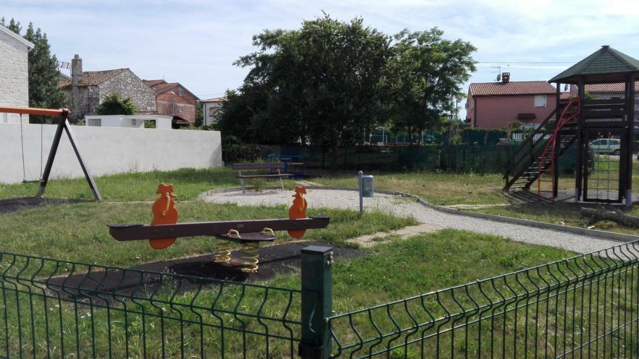 Apartments Eliva Umag Buitenkant foto